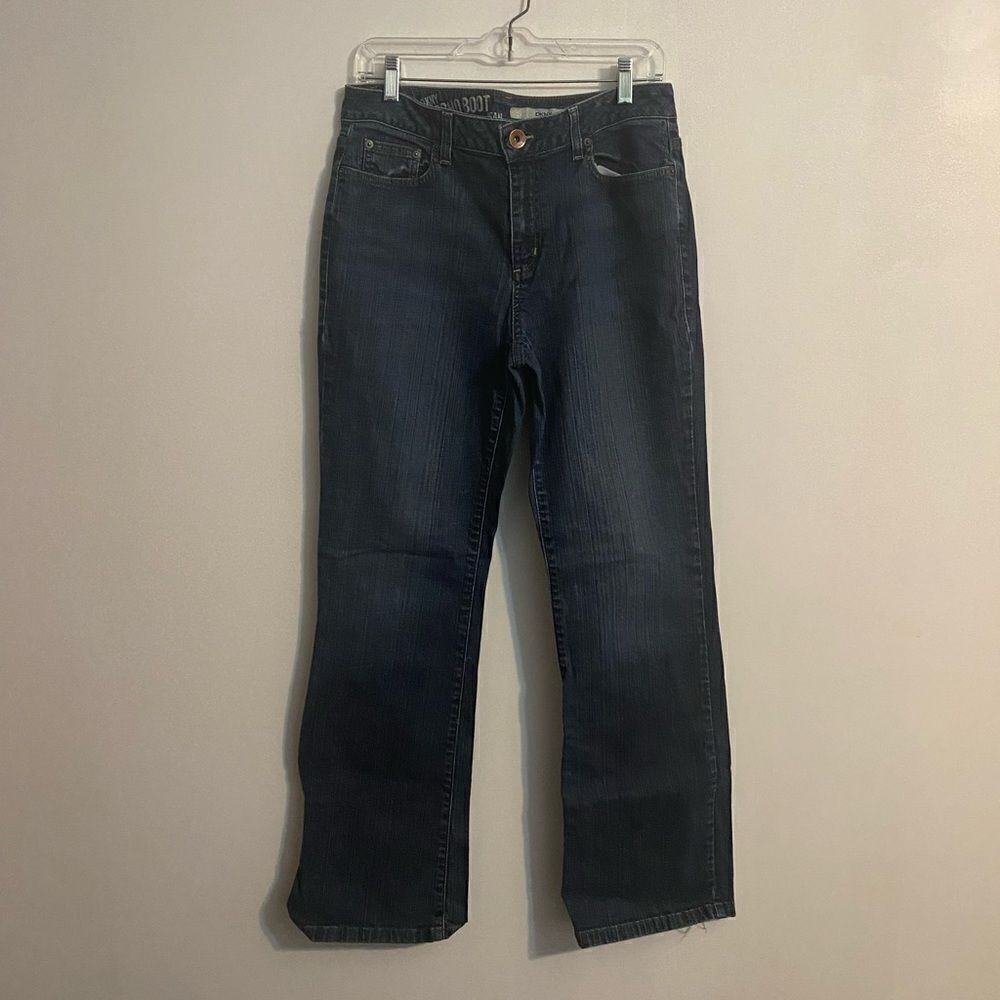 DKNY SOHO distressed boot cut 5 pocket jeans, size 12
